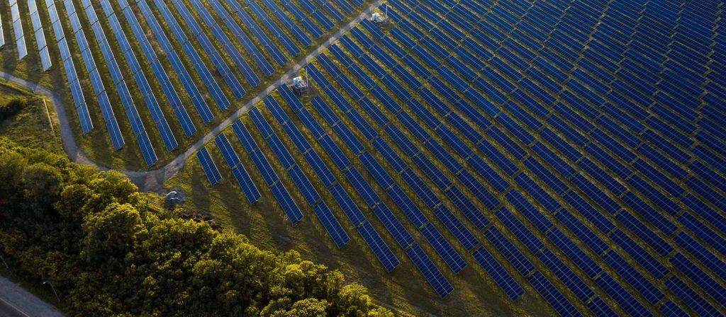 Bird's eye view of a solar farm